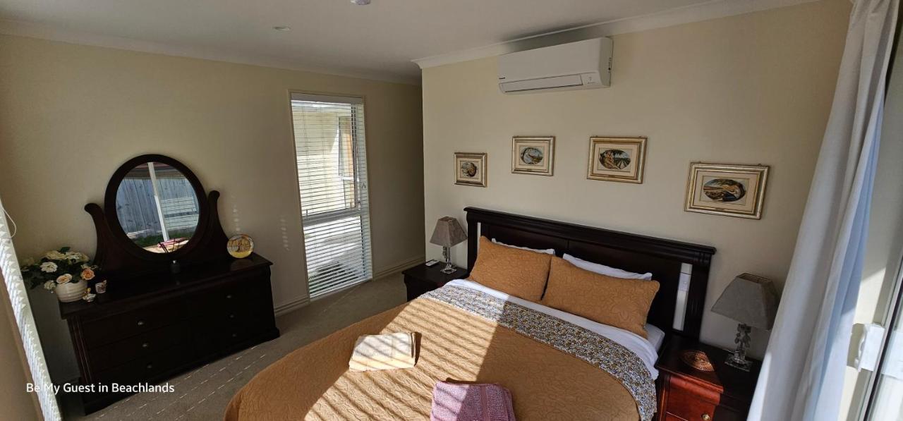 Be My Guest In Beachlands Auckland Exterior photo